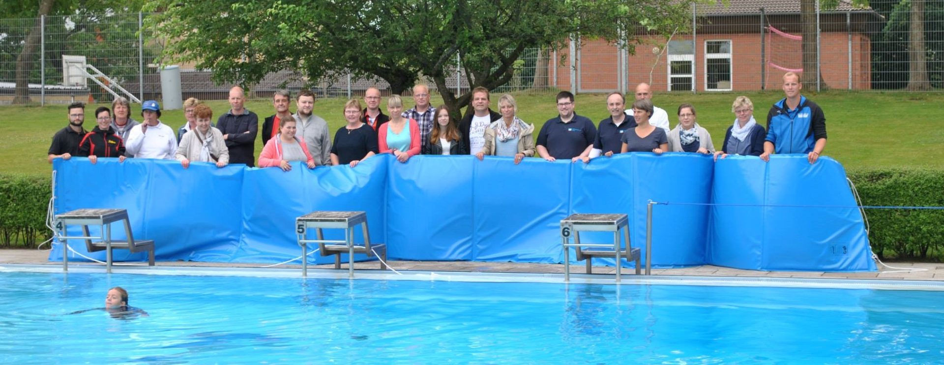 Riesen-Rutschmatte für das Hennstedter Schwimmbad